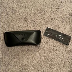 Diff Sunglass Case with Duster